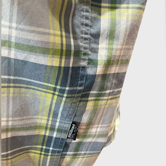 Patagonia Casual Button Down Short Sleeved Shirt - Picture 4 of 7